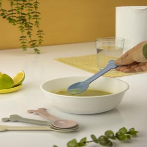 قیمت خرید قاشق کودک زیبا و بی خطر